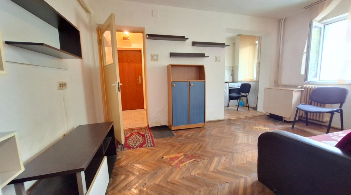 Oferta Apartament de vanzare, 2 camere, nedecomandat, 30 mp , Podu Ros,   imagine 1