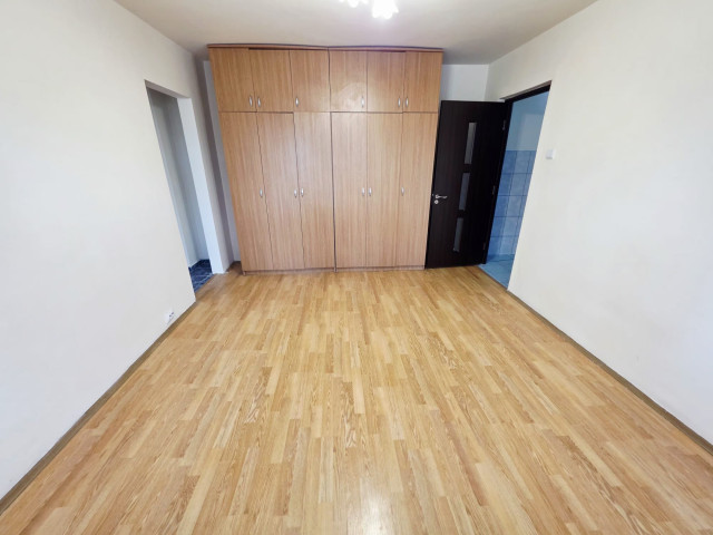 Mircea cel Batran apartament  42 mp , 2 camere,  semidecomandat , de vanzare,  (BRD) 162999