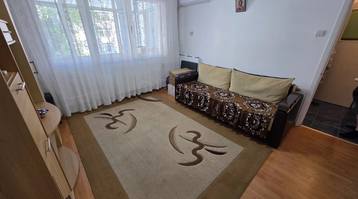 Oferta Apartament, 2 camere, semidecomandat, 52 mp , Podu Ros, de vanzare,   imagine 2