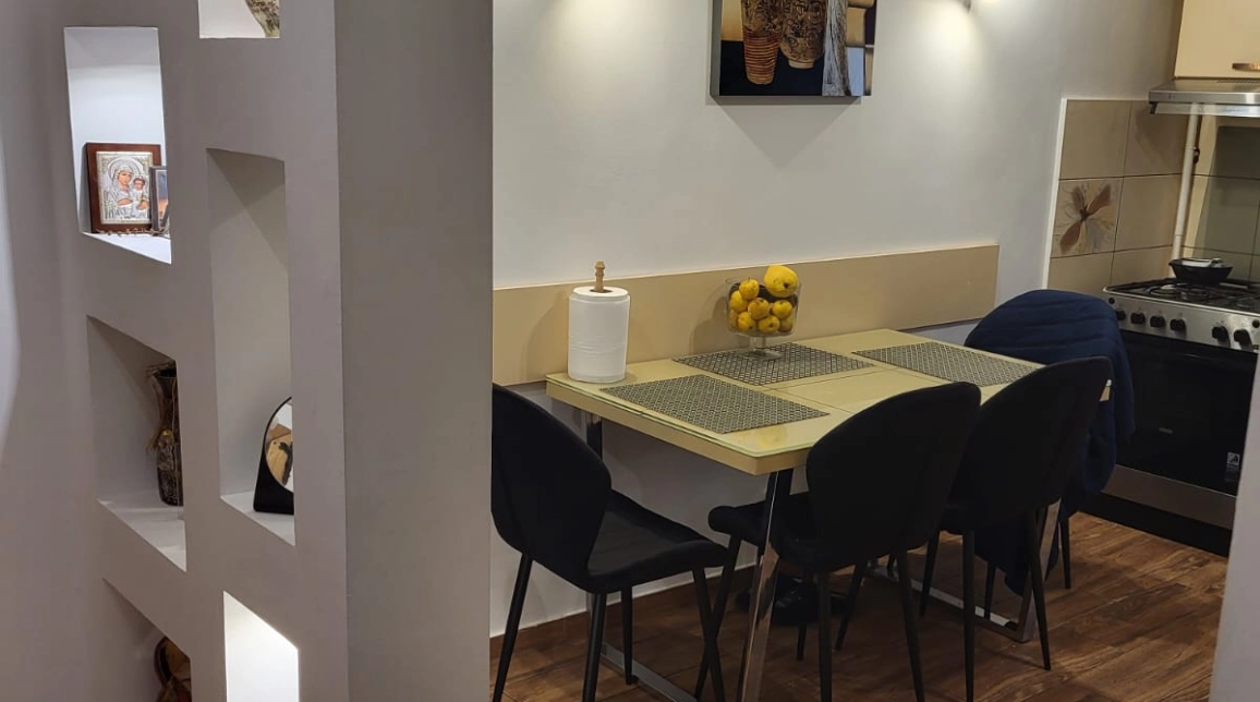 Oferta Gara apartament 80 mp , 3 camere, decomandat, de vanzare,  ARCU, CARREFOUR MARKET imagine 3