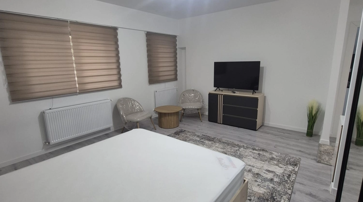 Oferta Apartament de inchiriat, o camera, decomandat, 43 mp , Frumoasa,  Bd Poitiers - Continental imagine 3
