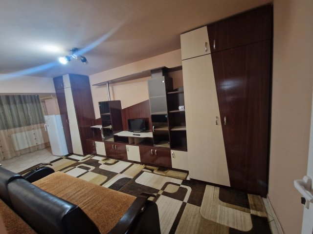Nicolina apartament  34 mp , o camera,  decomandat , de vanzare,  (Pizza Nico la Bulevard) 162764