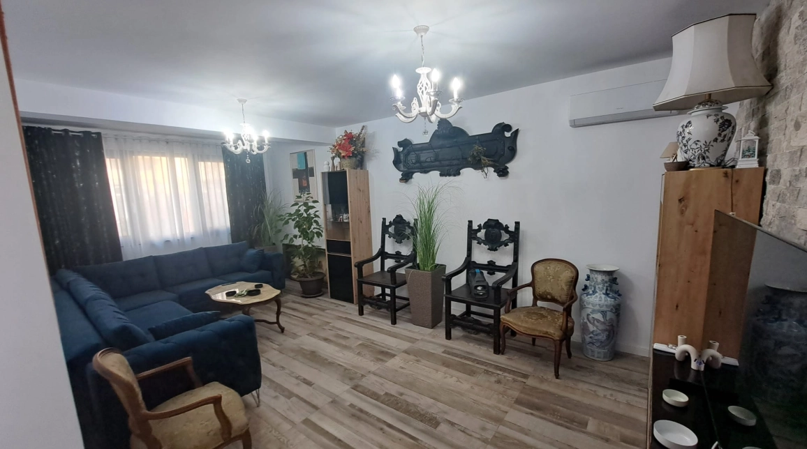 Oferta Frumoasa casa 85 mp , 3 camere, de vanzare,  Lidl Poitiers imagine 2