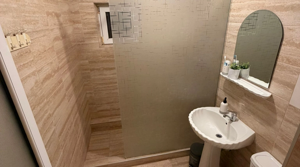 Oferta Dacia apartament 65 mp , 2 camere, decomandat, de vanzare,  Bicaz imagine 8