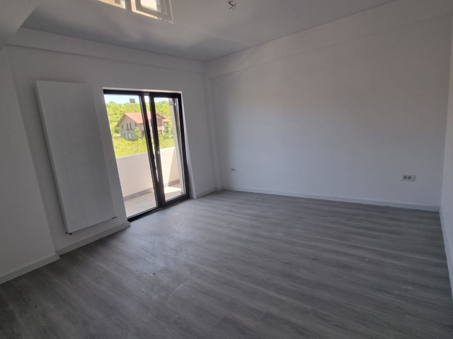 Apartament nou de vanzare, o camera,  decomandat ,  40 mp , Visani,  (TLT Visan) 162725