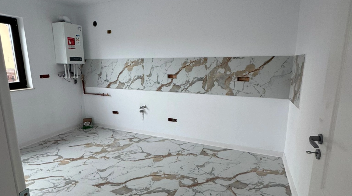Oferta Miroslava casa 120 mp , 4 camere, de vanzare,  la 1,5m de Primaria  Miroslava imagine 1