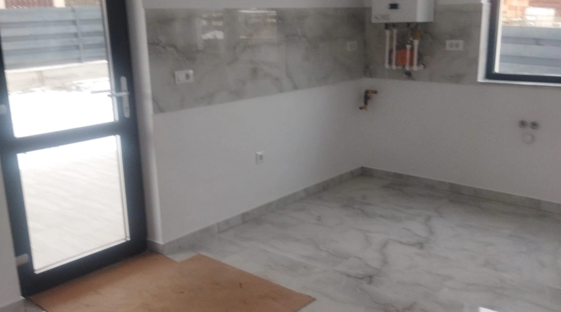Oferta 4 camere, 106 mp , de vanzare casa in zona Valea Adanca,  mai jos de 5 drumuri imagine 3