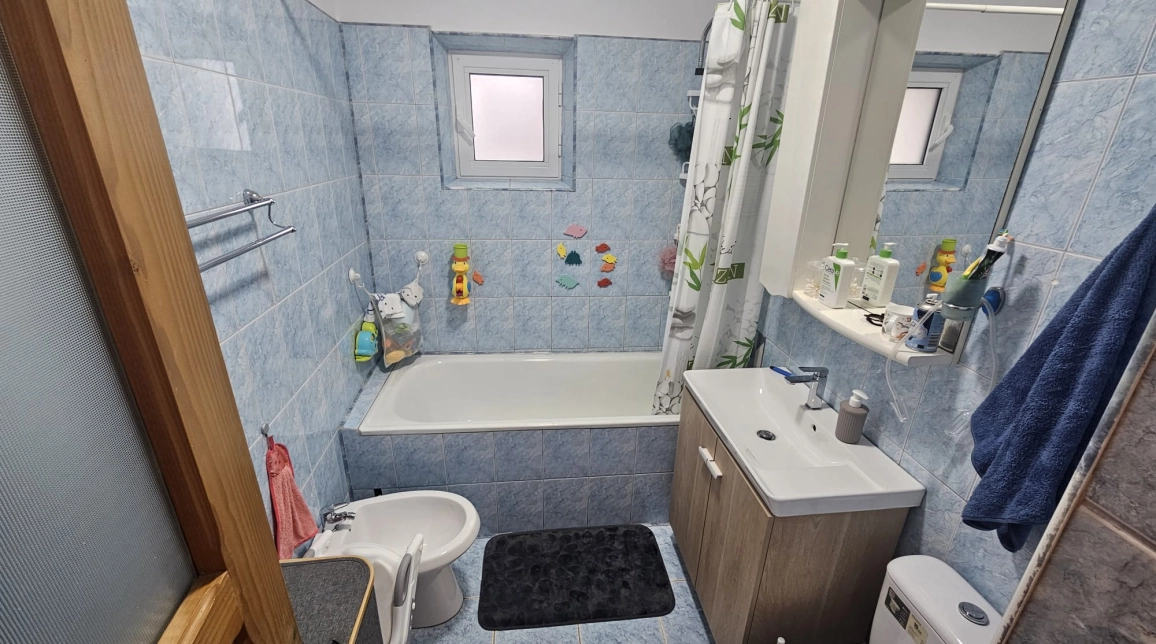 Oferta Apartament, 3 camere, decomandat, 73 mp , Poitiers, de vanzare,  la bulevard imagine 10