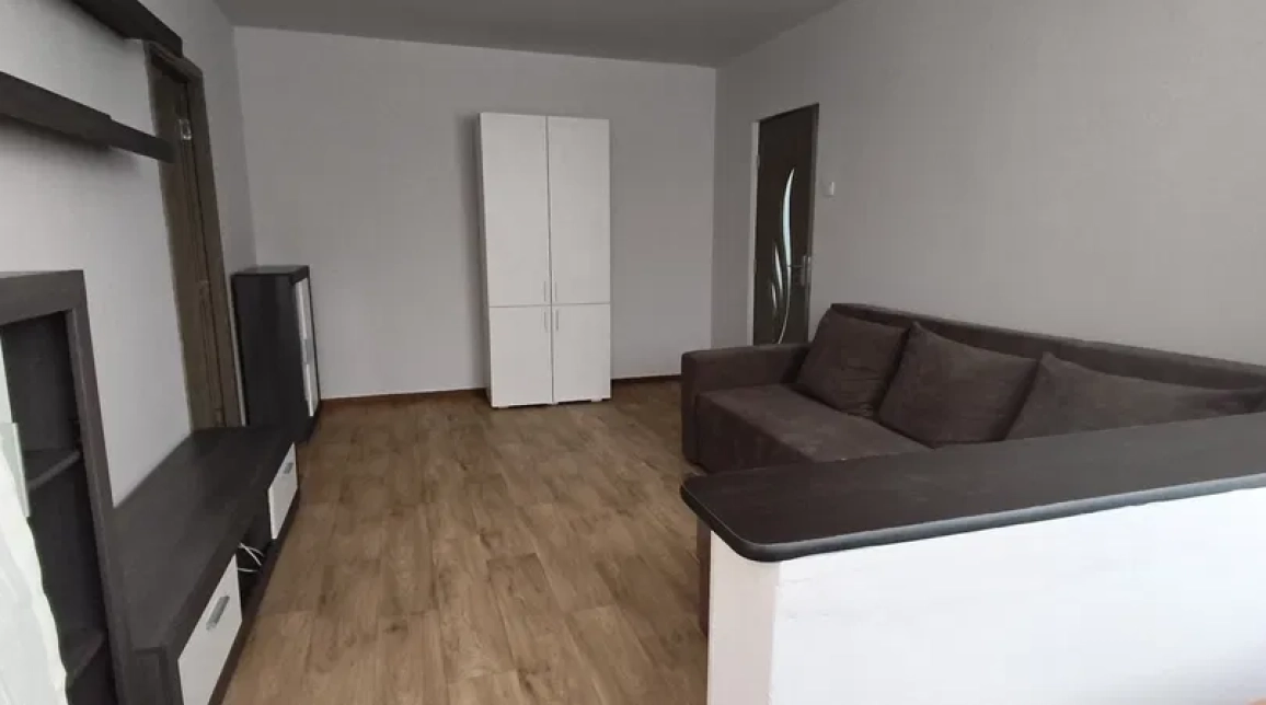 Oferta 2 camere, semidecomandat, 52 mp , de inchiriat apartament in zona Podu Ros,  ING imagine 1