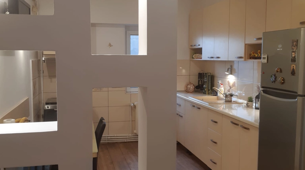 Oferta Gara apartament 80 mp , 3 camere, decomandat, de vanzare,  ARCU, CARREFOUR MARKET imagine 5