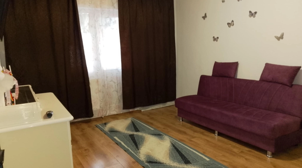 Oferta De vanzare apartament, 3 camere, semidecomandat, 54 mp , Dacia,  Bicaz imagine 1