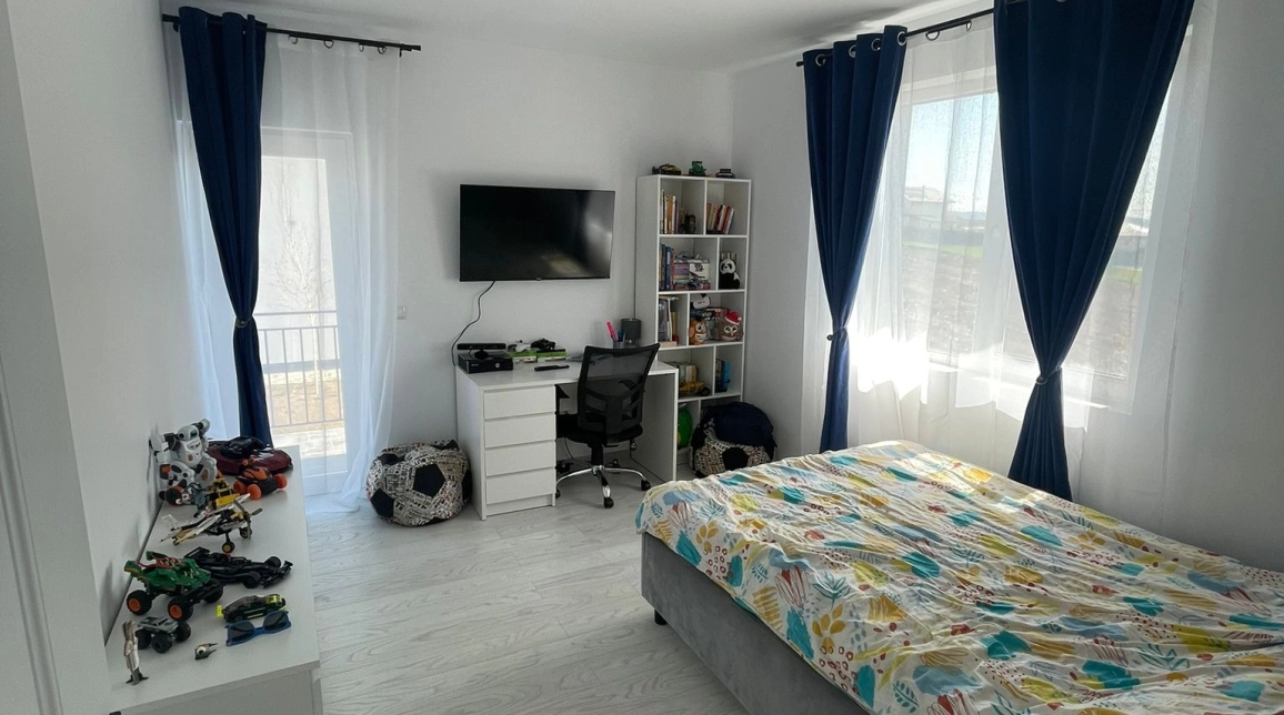 Oferta Casa de vanzare, 4 camere, 120 mp , Miroslava,  dupa Alin automobile imagine 1