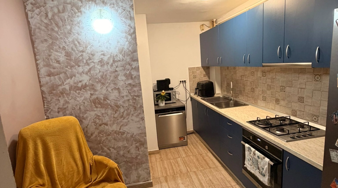 Oferta Dacia apartament 65 mp , 2 camere, decomandat, de vanzare,  Bicaz imagine 3