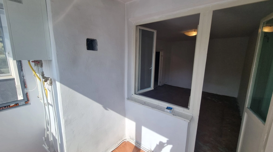 Oferta De vanzare apartament, 2 camere, decomandat, 52 mp , Podu Ros,  Piata Nicolina imagine 6