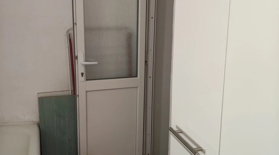 Oferta Apartament de vanzare, o camera, decomandat, 30 mp , Podu Ros,  Salubris imagine 4