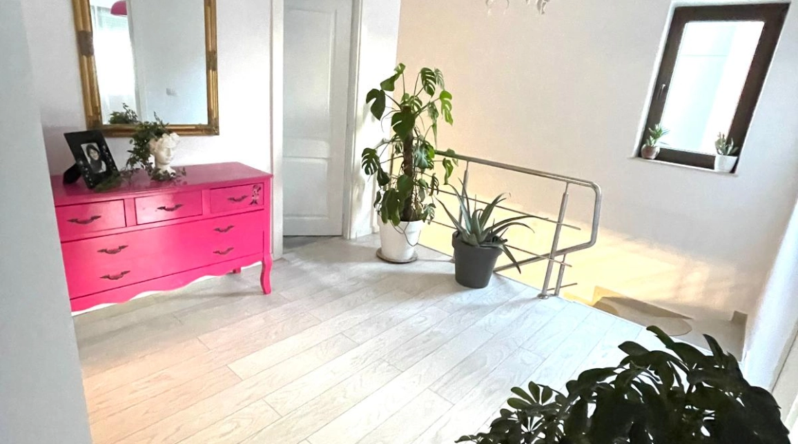 Oferta Casa, 4 camere, 130 mp , Valea Lupului, de vanzare,  dupa Rombat imagine 6