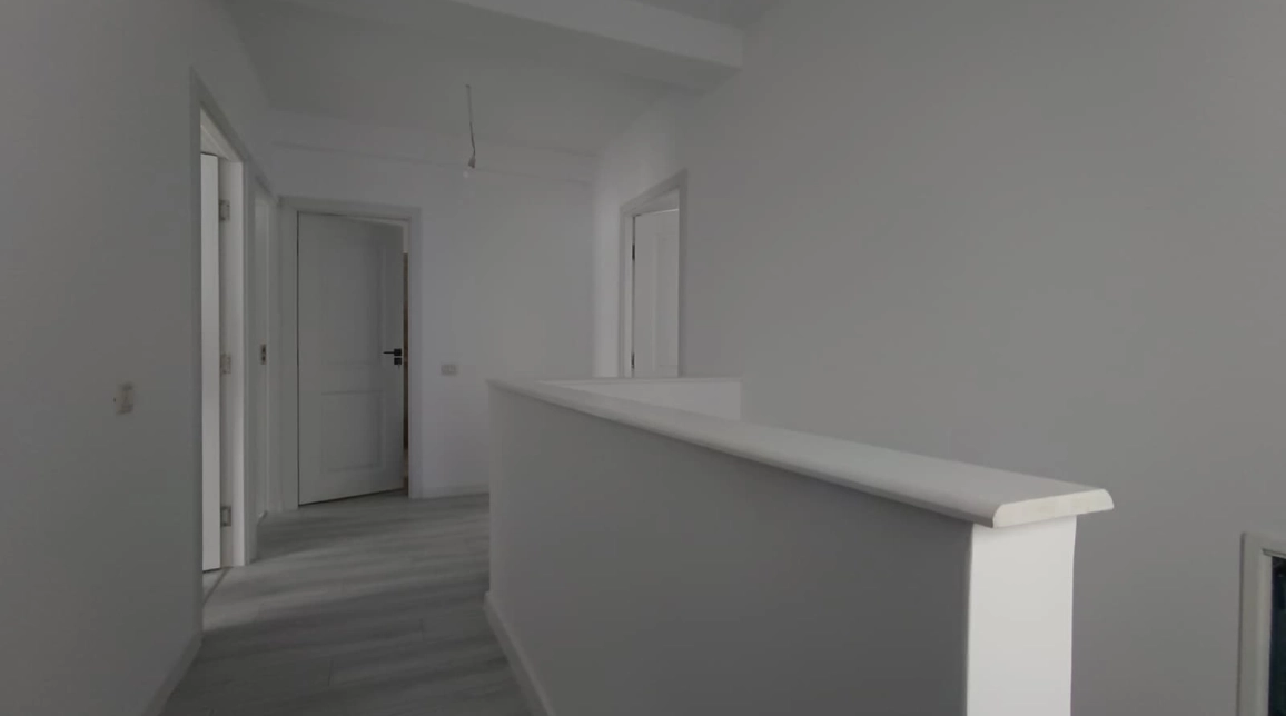 Oferta Casa, 5 camere, 121 mp , Valea Lupului, de vanzare,  ( La 7 minute de Rond Pacurari) imagine 5