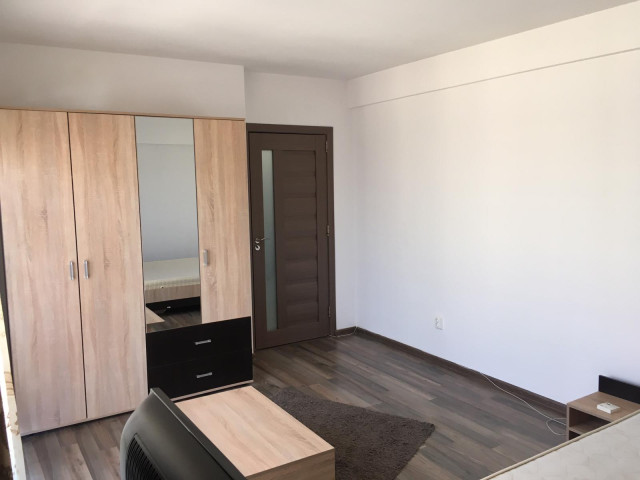 Apartament de vanzare, o camera,  decomandat ,  31 mp , Podu Ros,  (Granit) 162485