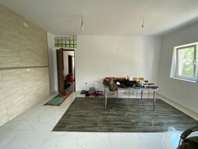 Vila de vanzare, 5 camere,  180mp, Miroslava,  (notariat Paduraru) 151635