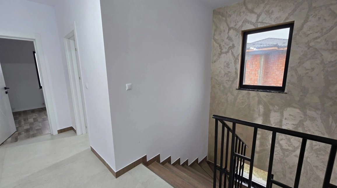 Oferta Casa, 4 camere, 118 mp , Miroslava, de vanzare,  Depozit TRANS Anapet imagine 7