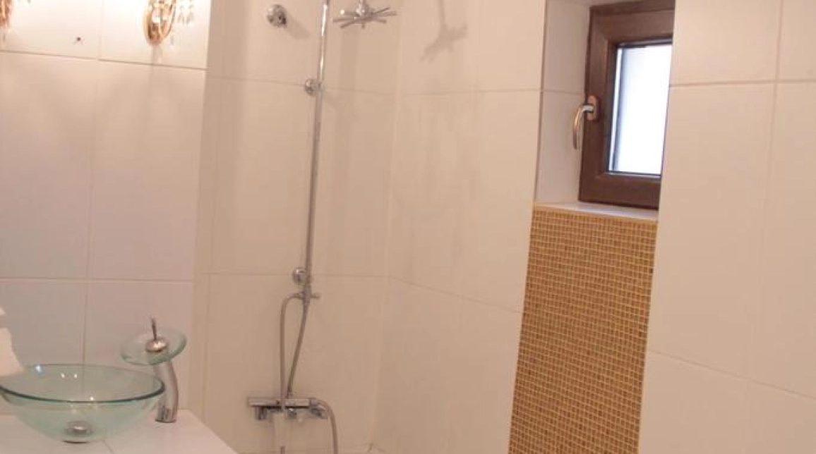 Oferta Central apartament 61 mp , 3 camere, decomandat, de vanzare,  PALAS MALL imagine 6