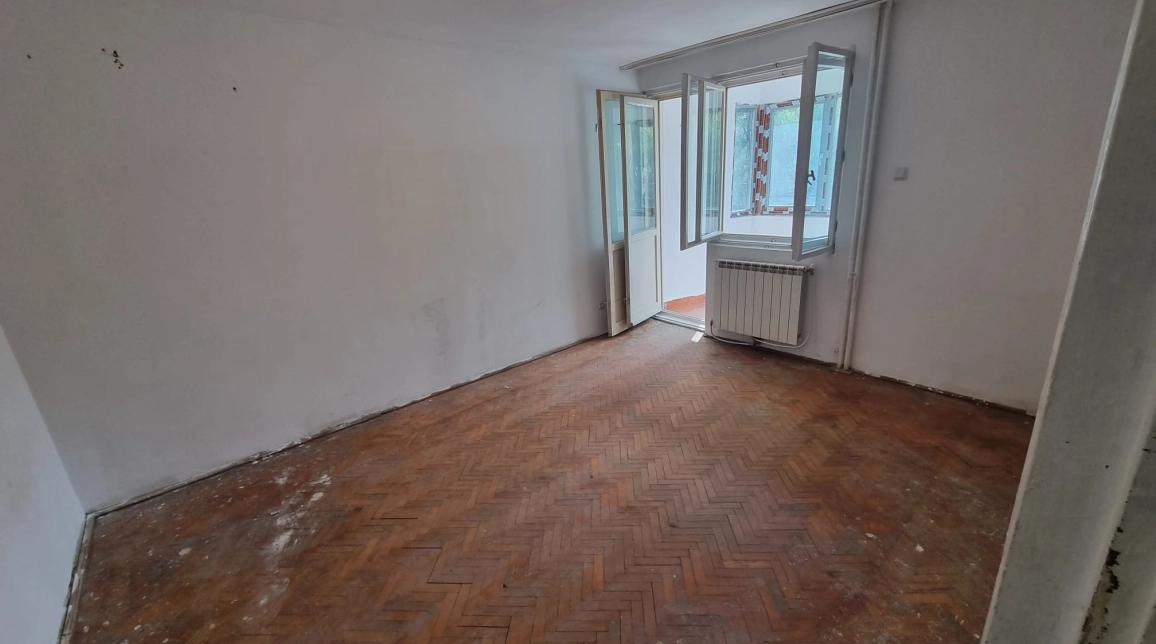 Oferta De vanzare apartament, 2 camere, decomandat, 52 mp , Podu Ros,  Piata Nicolina imagine 5