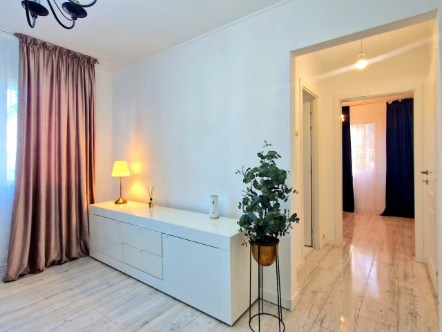 2 camere,  semidecomandat ,  53 mp , de vanzare apartament in zona Podu Ros,  (Salubris) 162218
