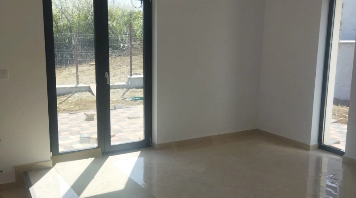 Oferta De vanzare casa, 4 camere, 90 mp , Valea Adanca,  bazinu de apa imagine 1