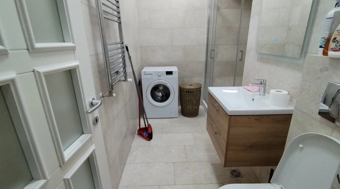 Oferta Apartament nou, 3 camere, decomandat, 100 mp , Copou, de inchiriat,  Royal  Town imagine 13