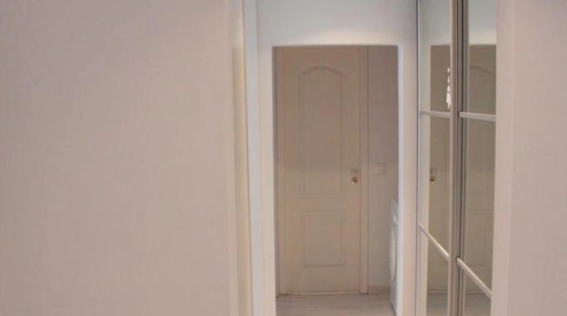 Oferta Central apartament 61 mp , 3 camere, decomandat, de vanzare,  PALAS MALL imagine 2