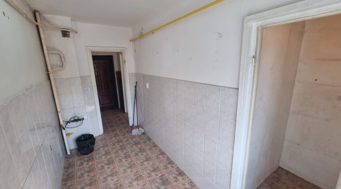 Oferta De vanzare apartament, 2 camere, decomandat, 52 mp , Podu Ros,  Piata Nicolina imagine 12