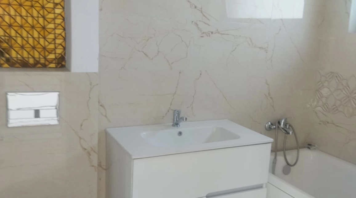 Oferta De vanzare casa, 4 camere, 90 mp , Valea Adanca,  bazinu de apa imagine 2