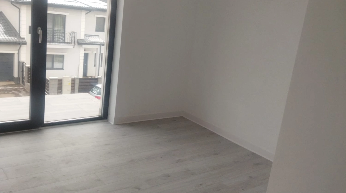 Oferta 4 camere, 106 mp , de vanzare casa in zona Valea Adanca,  mai jos de 5 drumuri imagine 2