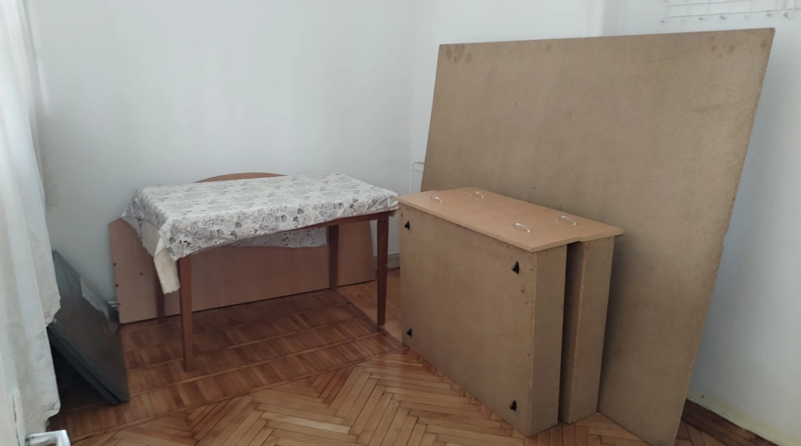 Oferta Apartament de vanzare, 3 camere, semidecomandat, 95 mp , Centru,  in spate la facultatea de medicina imagine 8