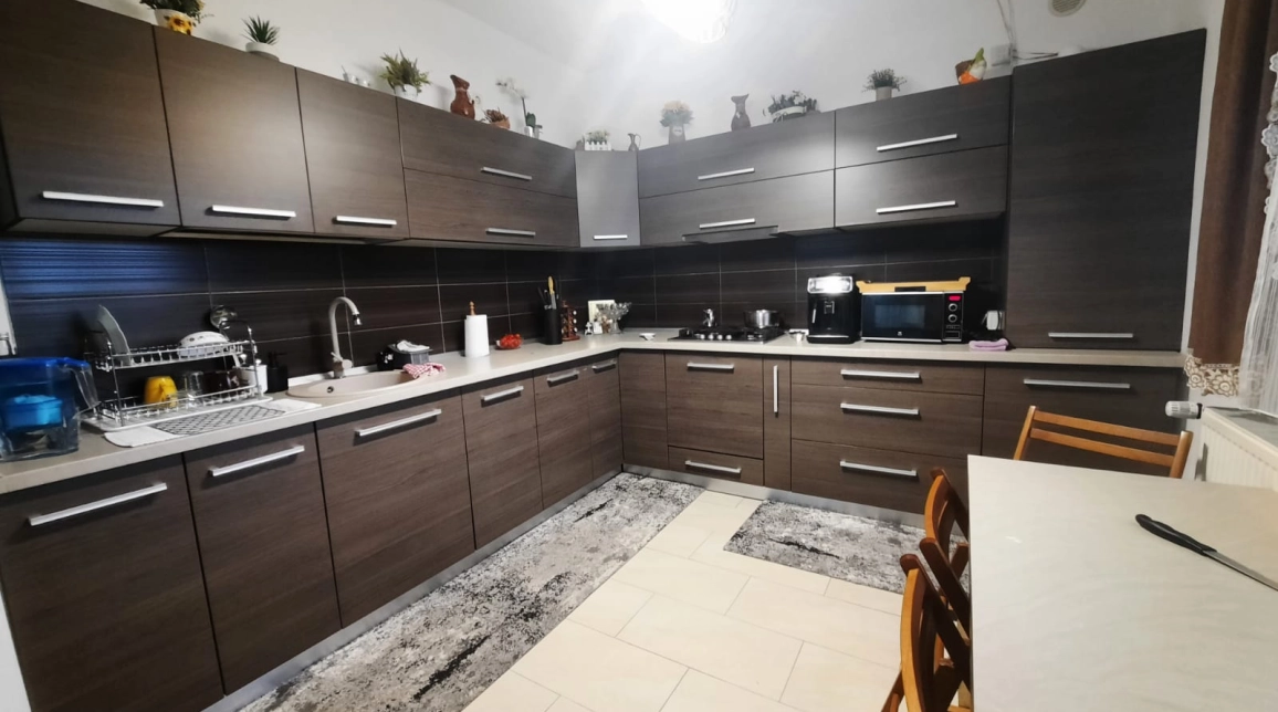 Oferta Miroslava casa 180 mp , 5 camere, de vanzare,  Centru imagine 14