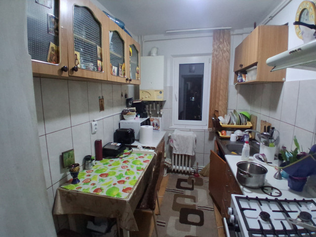 Pacurari apartament  56 mp , 3 camere,  semidecomandat , de vanzare,  (ALPHA BANK) 160614