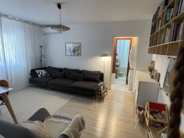 Metalurgie apartament  54 mp , 3 camere,  semidecomandat , de vanzare,  (Gradinari ) 162354