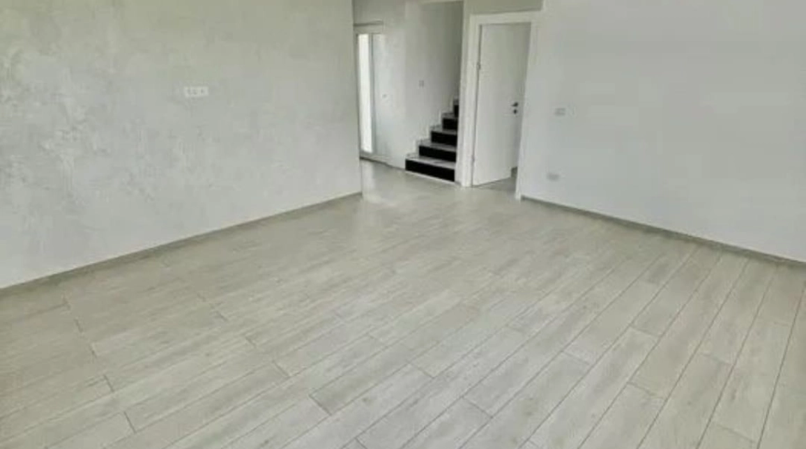 Oferta 4 camere, 110 mp , de vanzare casa in zona Rediu,   imagine 1