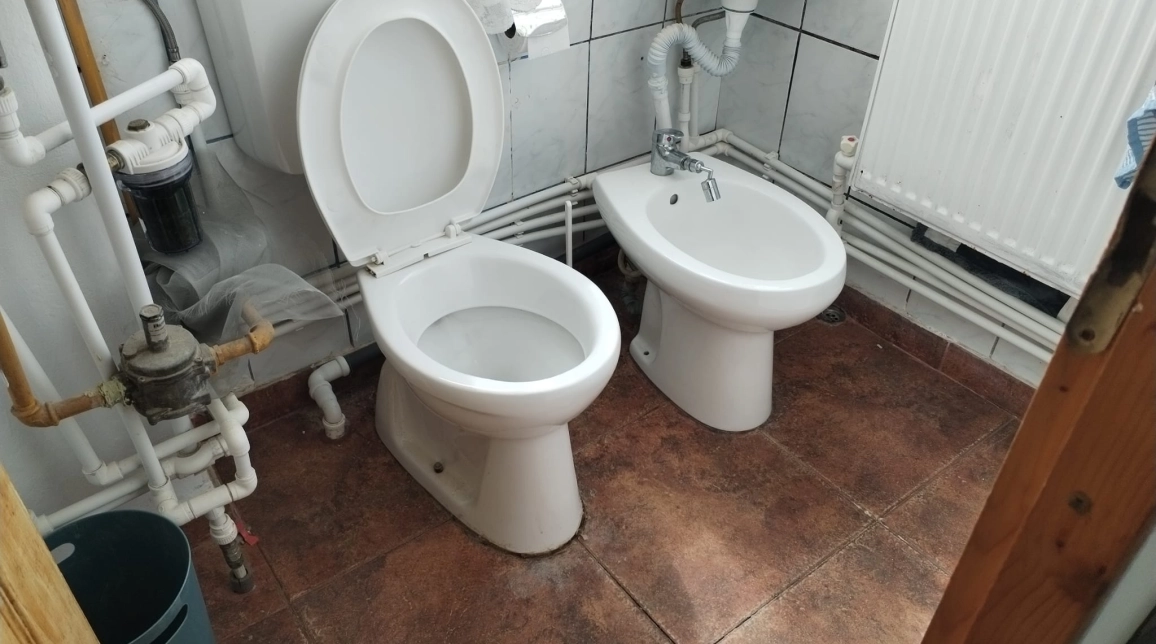 Oferta Apartament de vanzare, 3 camere, semidecomandat, 95 mp , Centru,  in spate la facultatea de medicina imagine 7