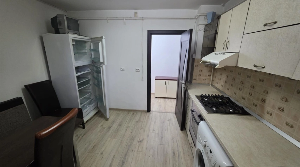 Oferta 2 camere, decomandat, 60 mp , de vanzare apartament in zona Nicolina,  Biserica Alba Cug imagine 3