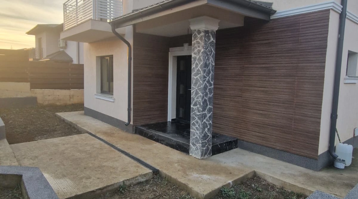 Oferta Casa, 4 camere, 118 mp , Miroslava, de vanzare,  Depozit TRANS Anapet imagine 1