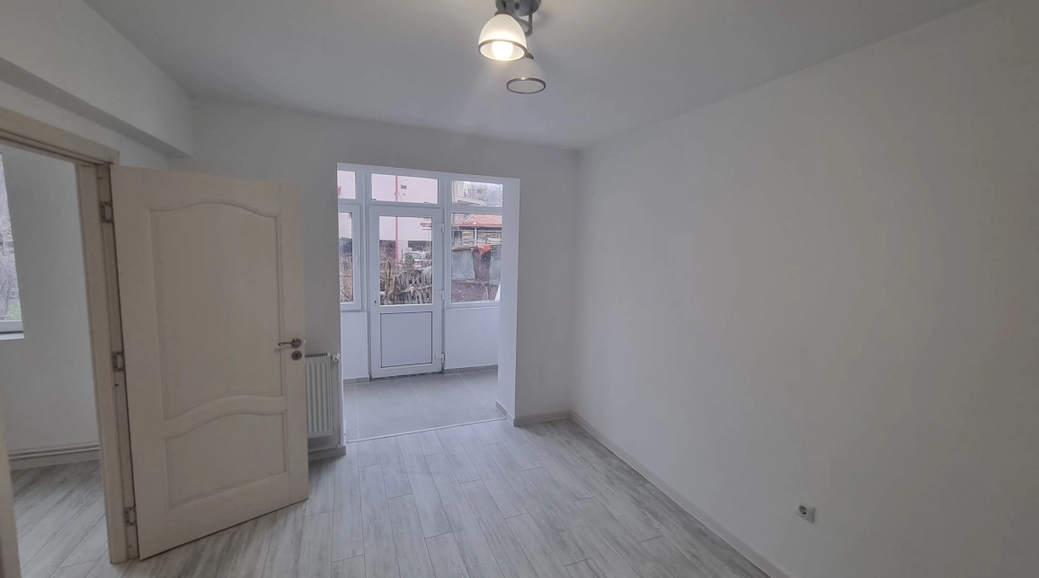 Oferta Apartament de vanzare, 2 camere, nedecomandat, 50 mp , Tudor Vladimirescu,  Intersectia Bucsinescu imagine 5