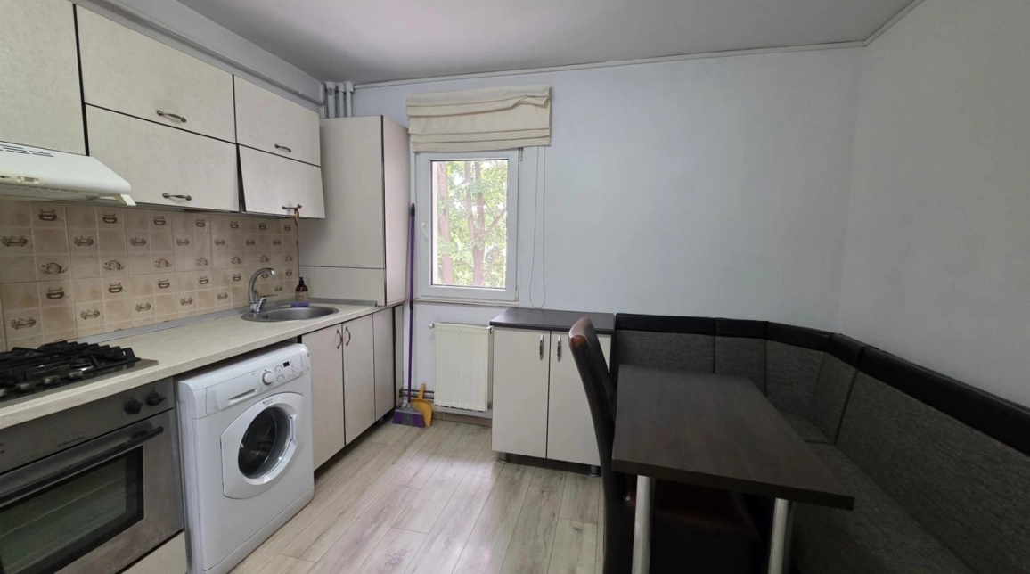 Oferta 2 camere, decomandat, 60 mp , de vanzare apartament in zona Nicolina,  Biserica Alba Cug imagine 1