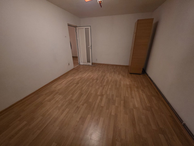 3 camere,  decomandat ,  70 mp , de vanzare apartament in zona Dacia,  (Scoala George Cosbuc) 161138
