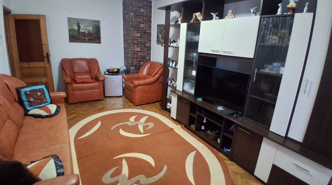 Oferta De vanzare apartament, 4 camere, decomandat, 100 mp , Pacurari,  ALPHA BANK imagine 2