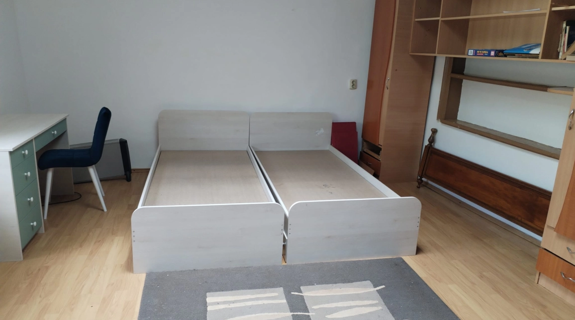 Oferta Apartament de vanzare, 3 camere, semidecomandat, 95 mp , Centru,  in spate la facultatea de medicina imagine 3