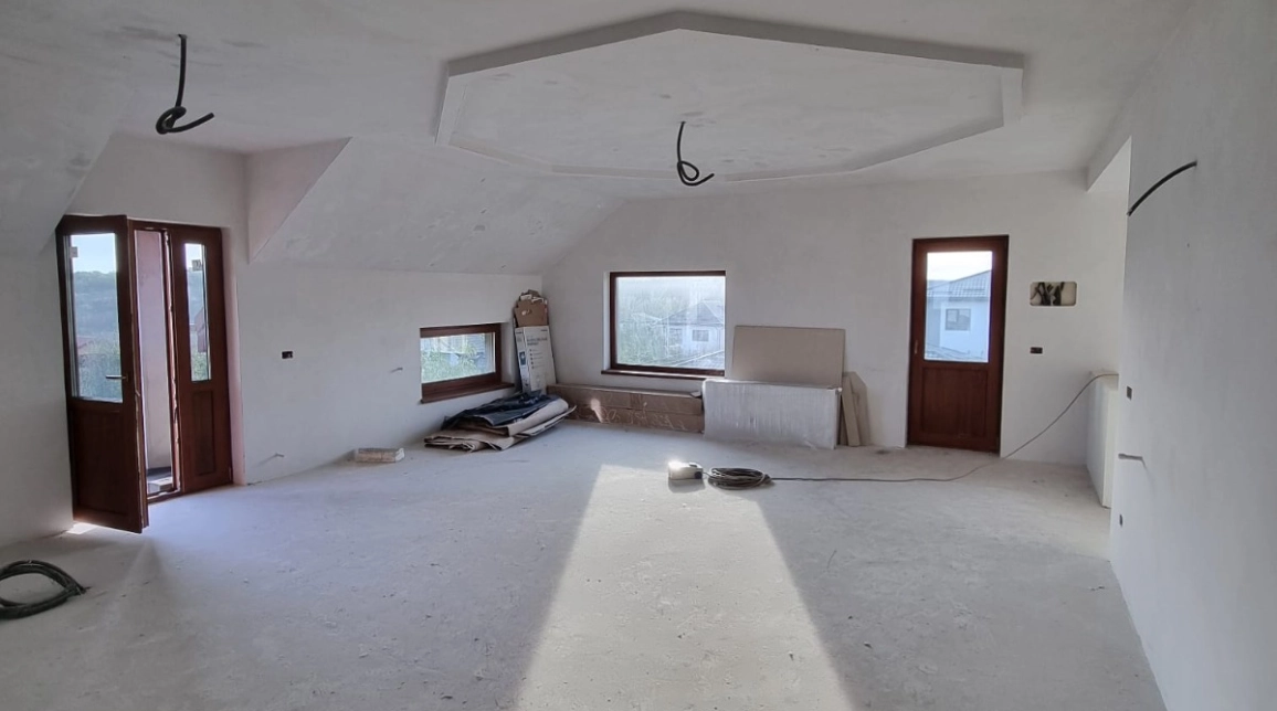 Oferta Casa, 7 camere, 230 mp , Valea Adanca, de vanzare,  5 drumuri imagine 1