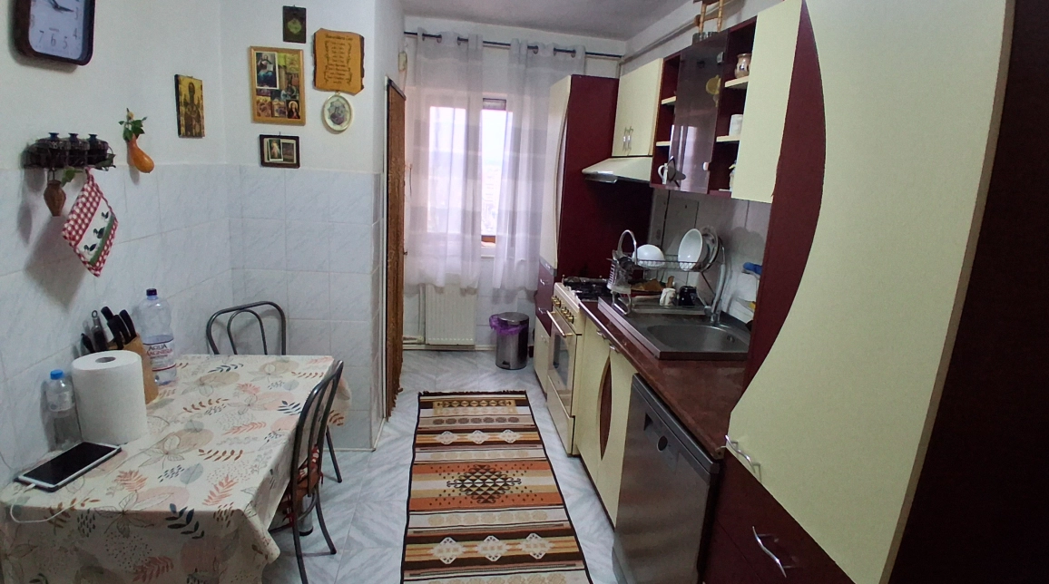 Oferta De vanzare apartament, 4 camere, decomandat, 100 mp , Pacurari,  ALPHA BANK imagine 3