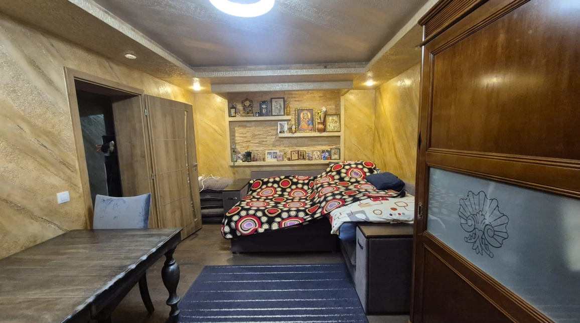 Oferta Apartament de vanzare, 2 camere, semidecomandat, 48 mp , Valea Lupului,  Antibiotice imagine 2