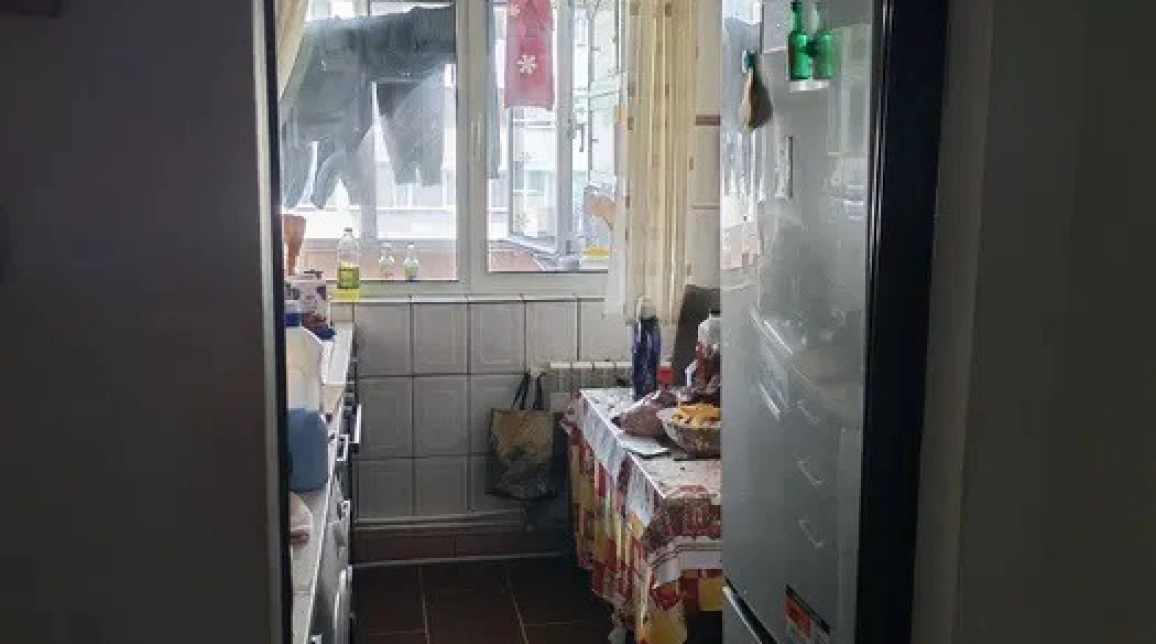Oferta Apartament, 2 camere, semidecomandat, 52 mp , Podu Ros, de vanzare,  Sensul Giratoriu Podu ros imagine 2